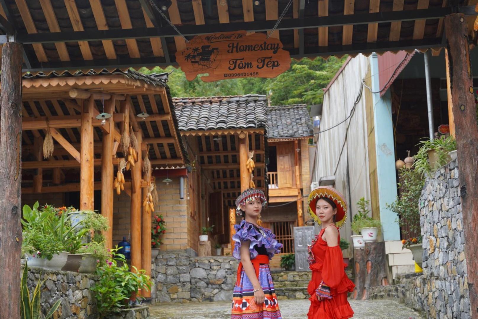 Tom Tep Homestay Ha Giang Exteriör bild