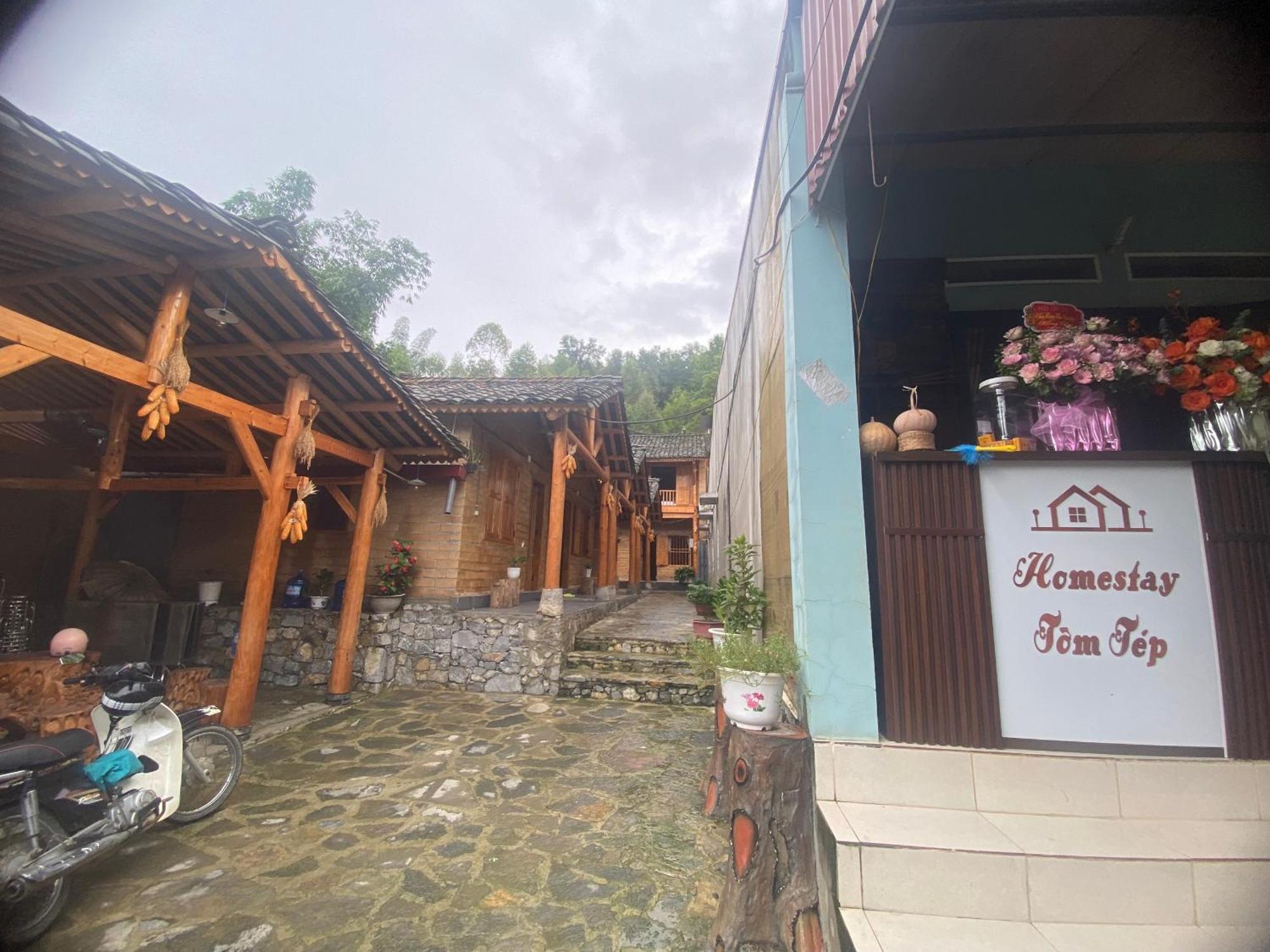 Tom Tep Homestay Ha Giang Exteriör bild
